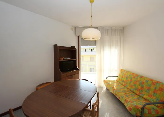 Jolly Apartment *